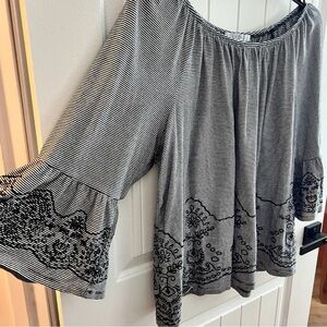 Women’s Fever Embroidered Top 2X Blue and White Stripes